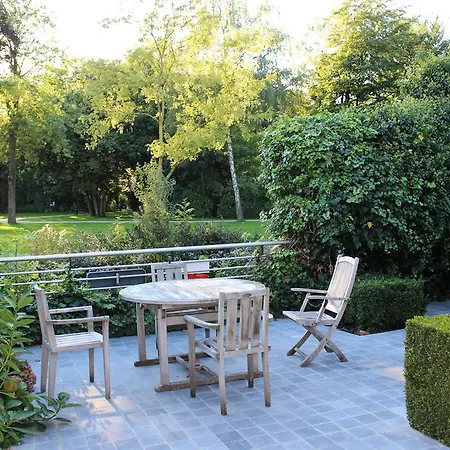 Koetshuis Bed and breakfast Brujas